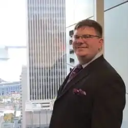 mark portrait-Baniqued Commercial Real Estate